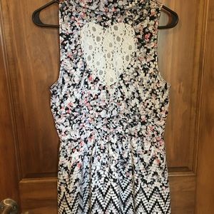 🎉Sale 5/$25 clothes and shoes! 
Button down